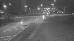 Křižovatka ulic Velká Dlážka a Polní