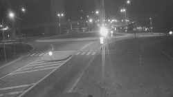 Křižovatka ulic Velká Dlážka a Polní