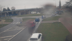 Křižovatka ulic Velká Dlážka a Polní