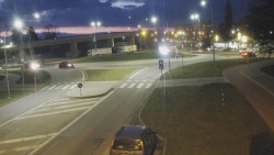 Křižovatka ulic Velká Dlážka a Polní