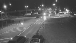 Křižovatka ulic Velká Dlážka a Polní