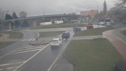 Křižovatka ulic Velká Dlážka a Polní