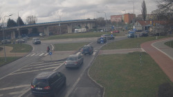 Křižovatka ulic Velká Dlážka a Polní