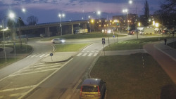 Křižovatka ulic Velká Dlážka a Polní