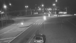 Křižovatka ulic Velká Dlážka a Polní