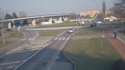 Křižovatka ulic Velká Dlážka a Polní