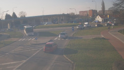 Křižovatka ulic Velká Dlážka a Polní