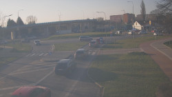 Křižovatka ulic Velká Dlážka a Polní