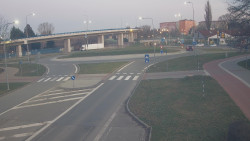 Křižovatka ulic Velká Dlážka a Polní