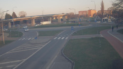 Křižovatka ulic Velká Dlážka a Polní