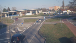 Křižovatka ulic Velká Dlážka a Polní