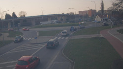 Křižovatka ulic Velká Dlážka a Polní