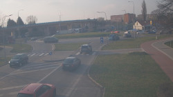 Křižovatka ulic Velká Dlážka a Polní