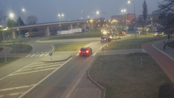 Křižovatka ulic Velká Dlážka a Polní