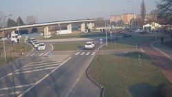 Křižovatka ulic Velká Dlážka a Polní