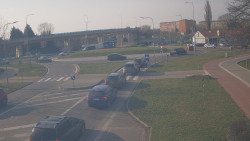 Křižovatka ulic Velká Dlážka a Polní