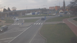 Křižovatka ulic Velká Dlážka a Polní