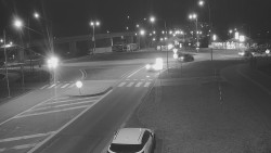 Křižovatka ulic Velká Dlážka a Polní