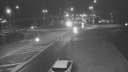 Křižovatka ulic Velká Dlážka a Polní