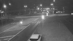 Křižovatka ulic Velká Dlážka a Polní