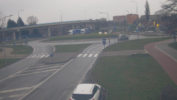 Křižovatka ulic Velká Dlážka a Polní