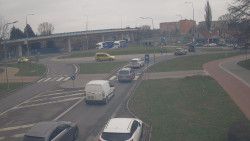 Křižovatka ulic Velká Dlážka a Polní