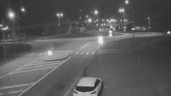 Křižovatka ulic Velká Dlážka a Polní