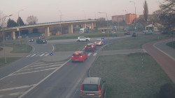 Křižovatka ulic Velká Dlážka a Polní