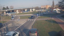 Křižovatka ulic Velká Dlážka a Polní