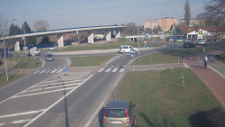 Křižovatka ulic Velká Dlážka a Polní