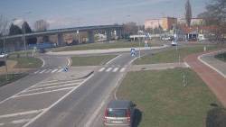 Křižovatka ulic Velká Dlážka a Polní