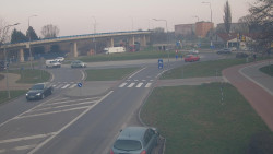 Křižovatka ulic Velká Dlážka a Polní