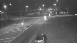 Křižovatka ulic Velká Dlážka a Polní