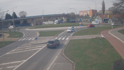 Křižovatka ulic Velká Dlážka a Polní