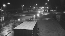 Křižovatka ulic Velká Dlážka a Polní