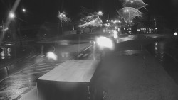 Křižovatka ulic Velká Dlážka a Polní