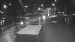 Křižovatka ulic Velká Dlážka a Polní