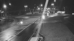 Křižovatka ulic Velká Dlážka a Polní