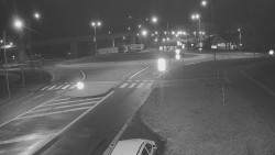 Křižovatka ulic Velká Dlážka a Polní