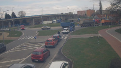 Křižovatka ulic Velká Dlážka a Polní