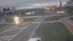 Křižovatka ulic Velká Dlážka a Polní