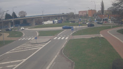 Křižovatka ulic Velká Dlážka a Polní