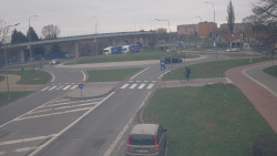 Křižovatka ulic Velká Dlážka a Polní