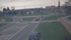 Křižovatka ulic Velká Dlážka a Polní