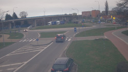 Křižovatka ulic Velká Dlážka a Polní