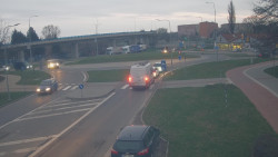 Křižovatka ulic Velká Dlážka a Polní