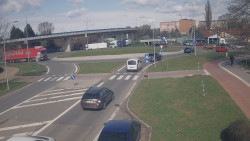 Křižovatka ulic Velká Dlážka a Polní