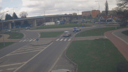 Křižovatka ulic Velká Dlážka a Polní