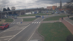 Křižovatka ulic Velká Dlážka a Polní