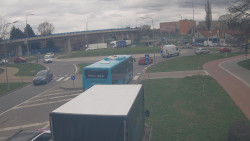 Křižovatka ulic Velká Dlážka a Polní